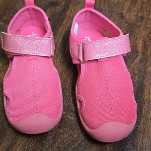 New Without Tags Jumping beans closed toe water shoes toddler size 9